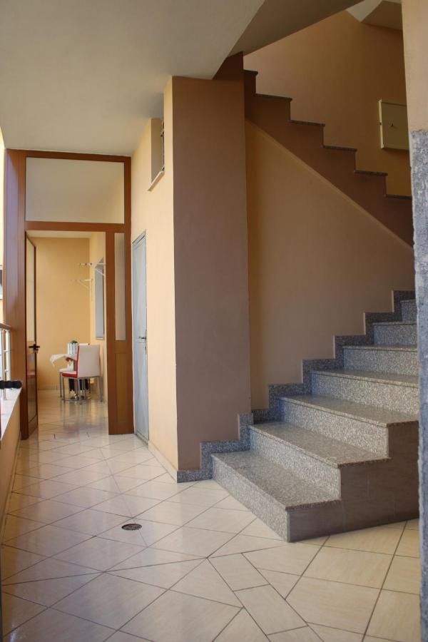Bledi'S Cozy Apartment In New Blvd Tirana Exterior photo